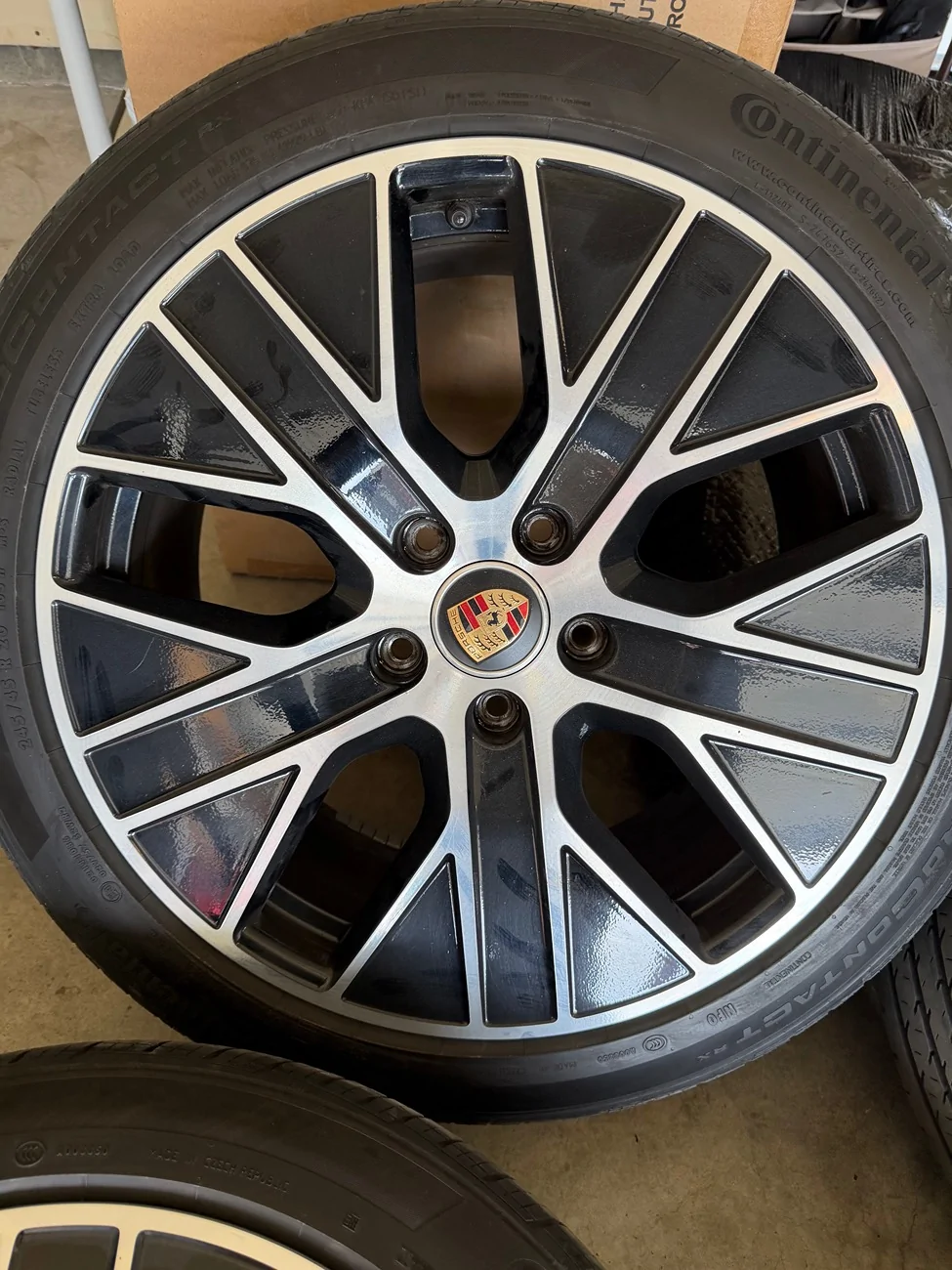 Porsche Taycan FS: 20” OEM Aero wheels IMG_5485