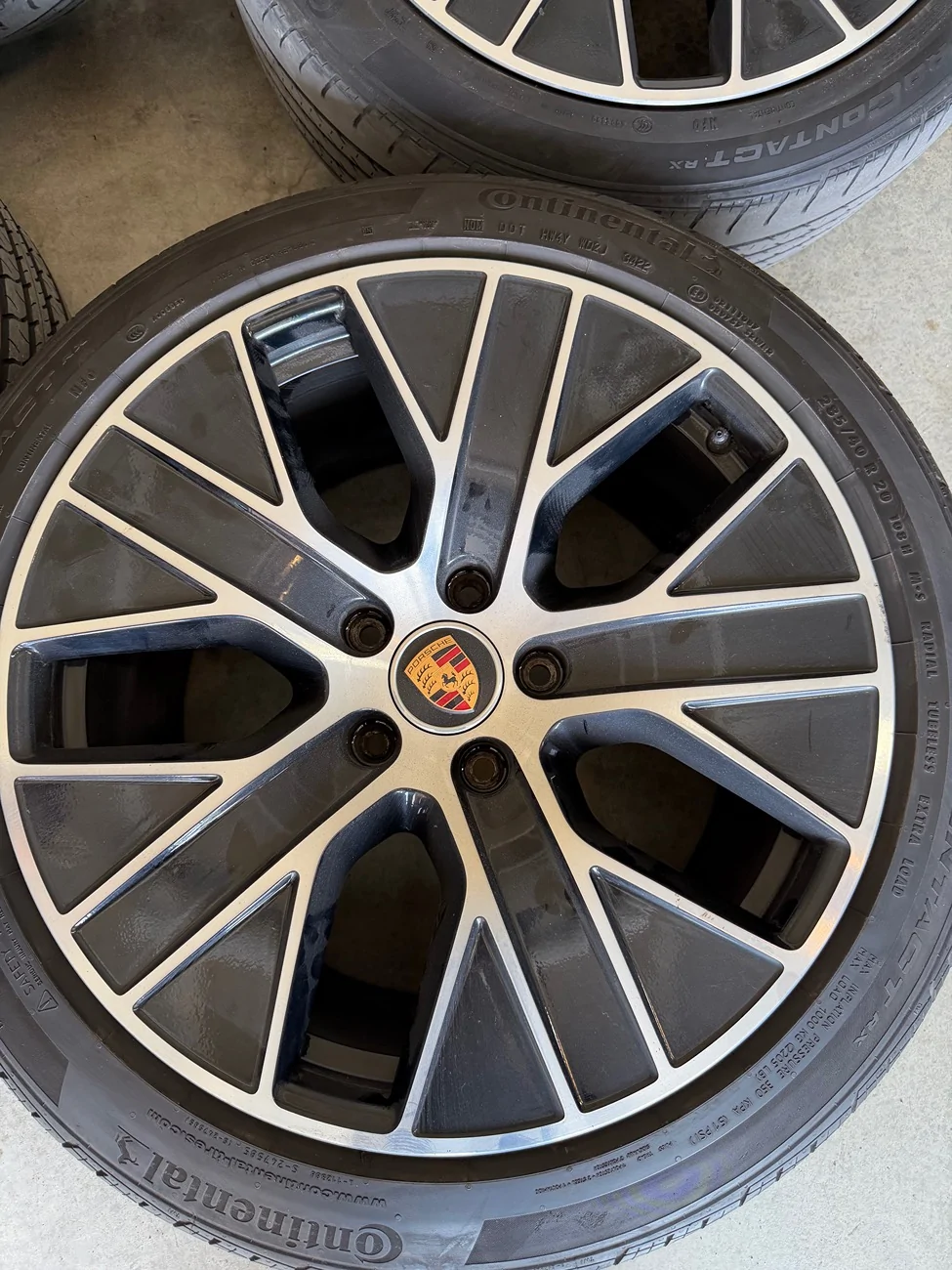 Porsche Taycan FS: 20” OEM Aero wheels IMG_5487