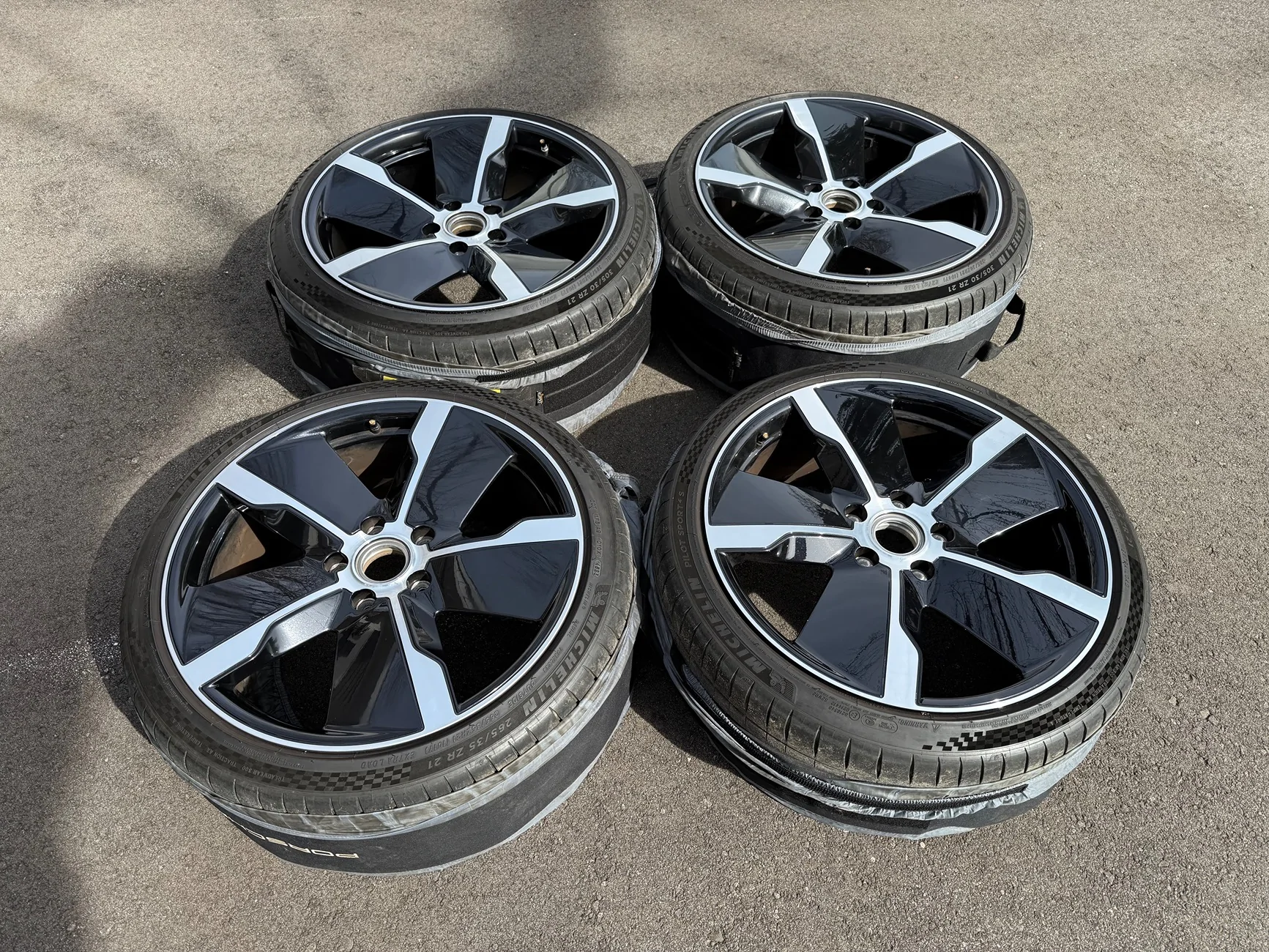 Porsche Taycan 21” Taycan Exclusive Design Wheels and Tires IMG_2942
