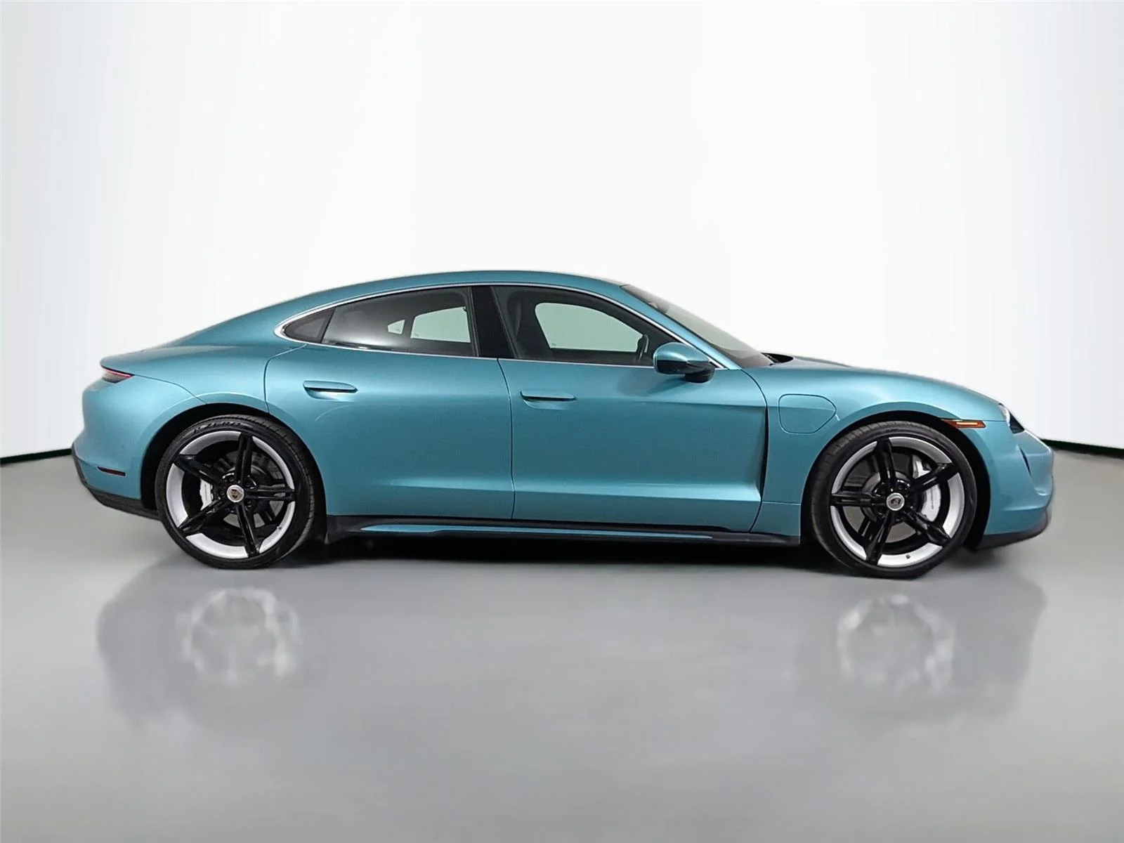 Porsche Taycan 🎨 PTS: PAINT TO SAMPLE Taycan Club & Photos Thread 98f2d7f037aedca8e61da6d1da788166