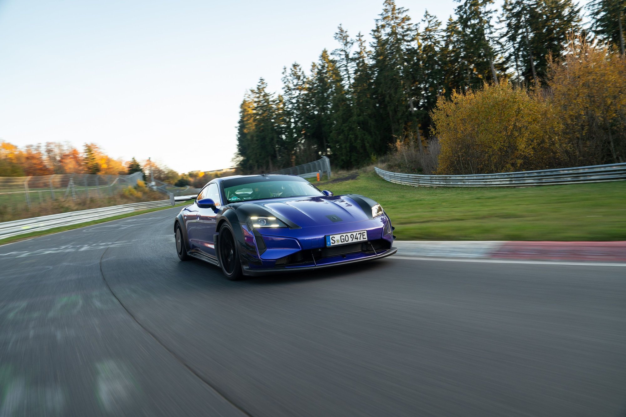 Porsche Taycan Official: Manthey Kit for the Turbo GT with Weissach (Nordschleife lap record: 6:55.533) _2_a3_rgb_609d68f524641369ef5c7d38b70f066bf35943d4