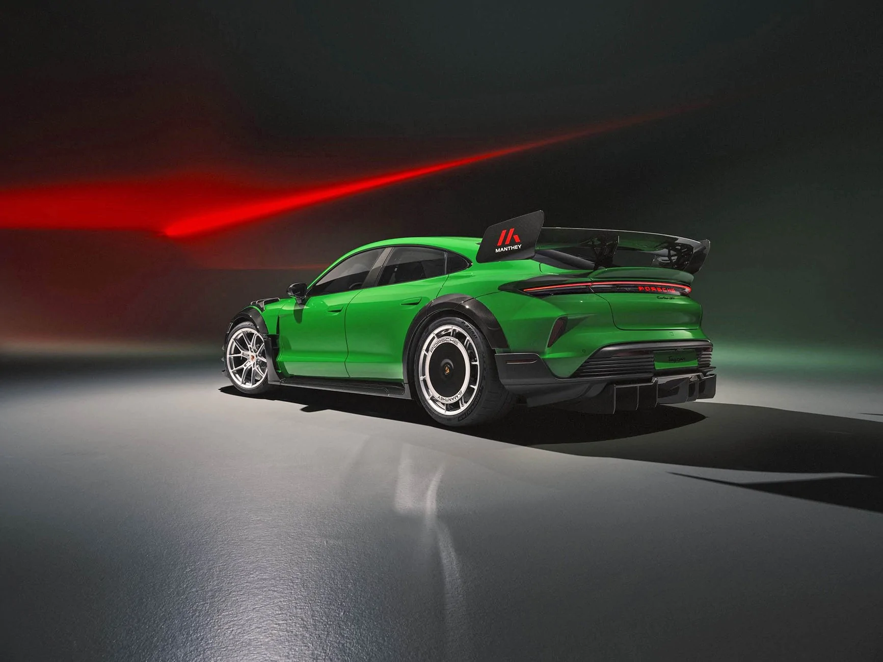 Porsche Taycan Official: Manthey Kit for the Turbo GT with Weissach (Nordschleife lap record: 6:55.533) 90389-209b0eb4caf1a11068eee5e95703ba77