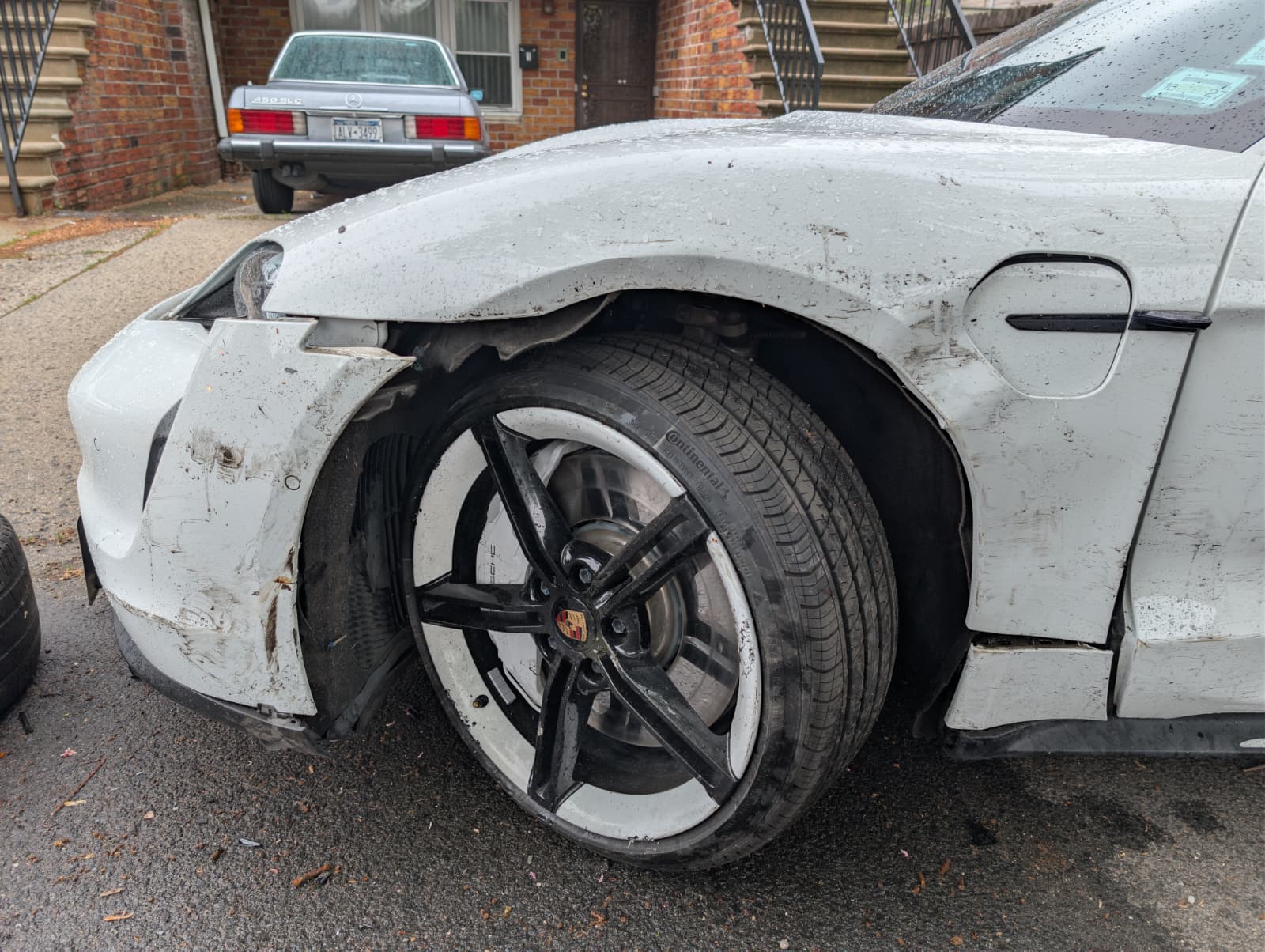 Porsche Taycan Possible total loss? 1000051048