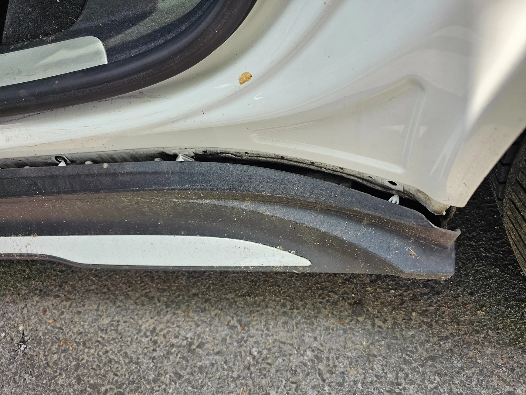 Porsche Taycan Possible total loss? 1000051124