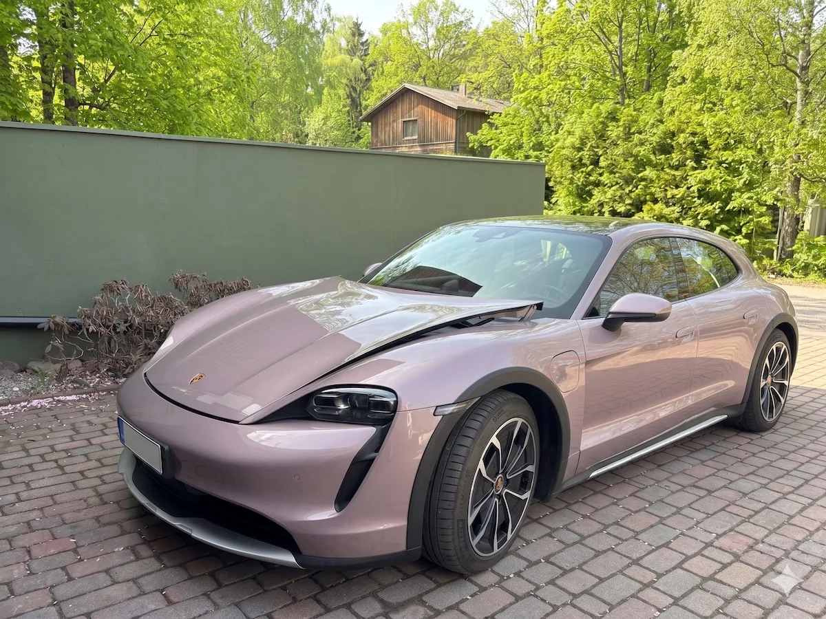 Porsche Taycan Oh, deer! Taycan GT3. Taycan GT3
