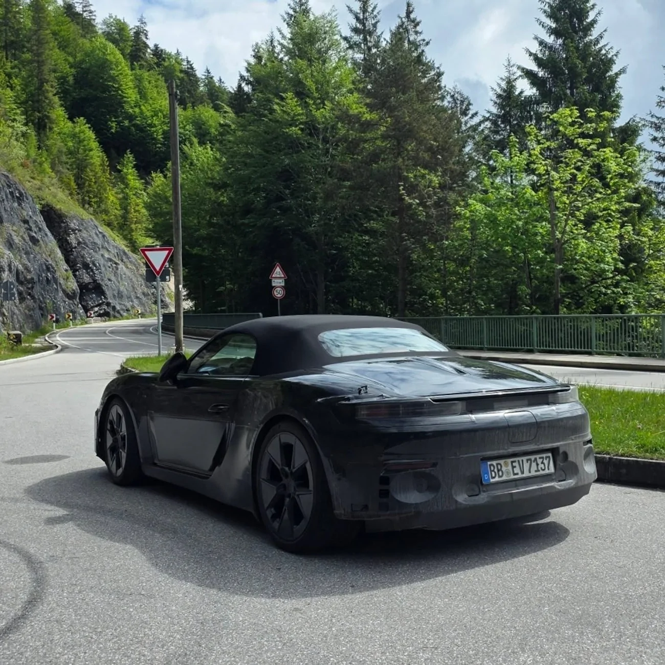 Porsche Taycan So, has there really been no credible news… 702570334_18599982229025305_7132837368255715842_n