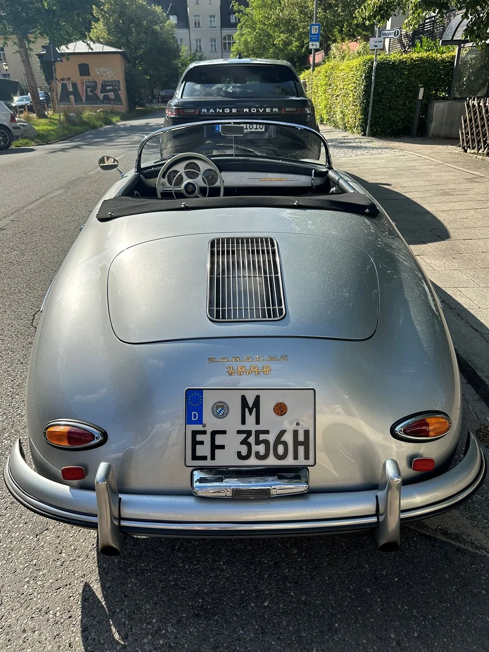 Porsche Taycan Lots of Taycans in Munich 1600 Super