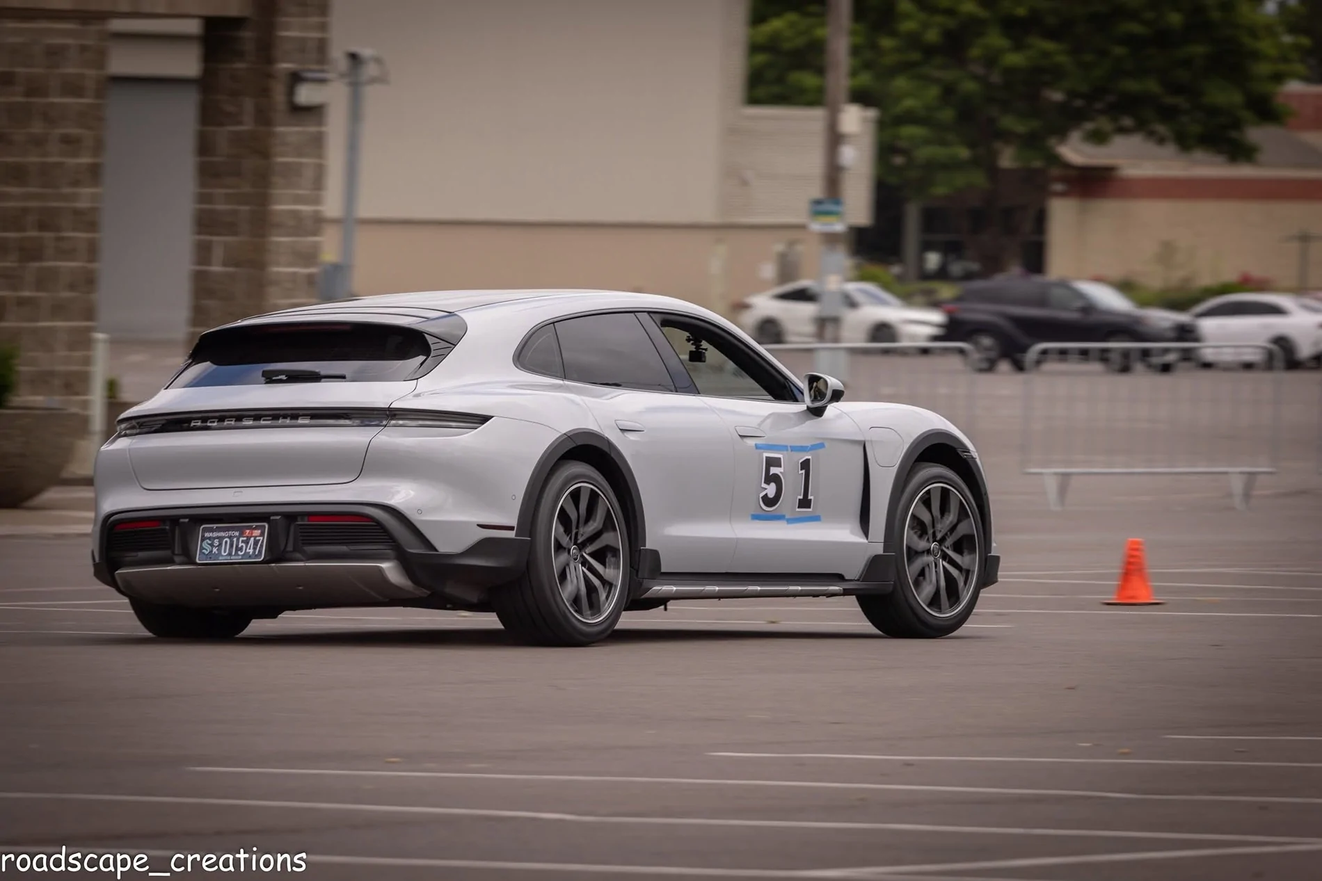 Porsche Taycan Autocrossing a Taycan CT 727465699_122299260842233544_7513382143021092481_n