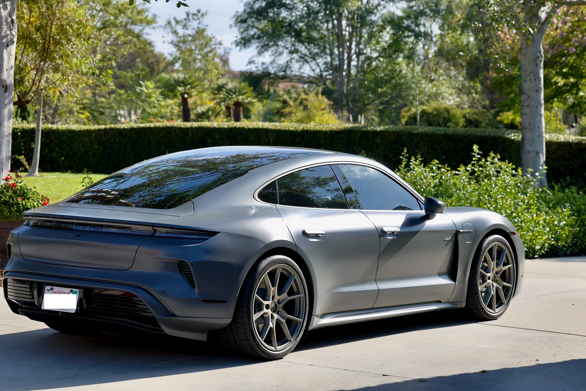 Porsche Taycan '26 Slate Grey Neo Taycan Turbo - Satin wrap, Turbonite wheels, gloss black accents, Uniden R9w radar install 3C5A0372