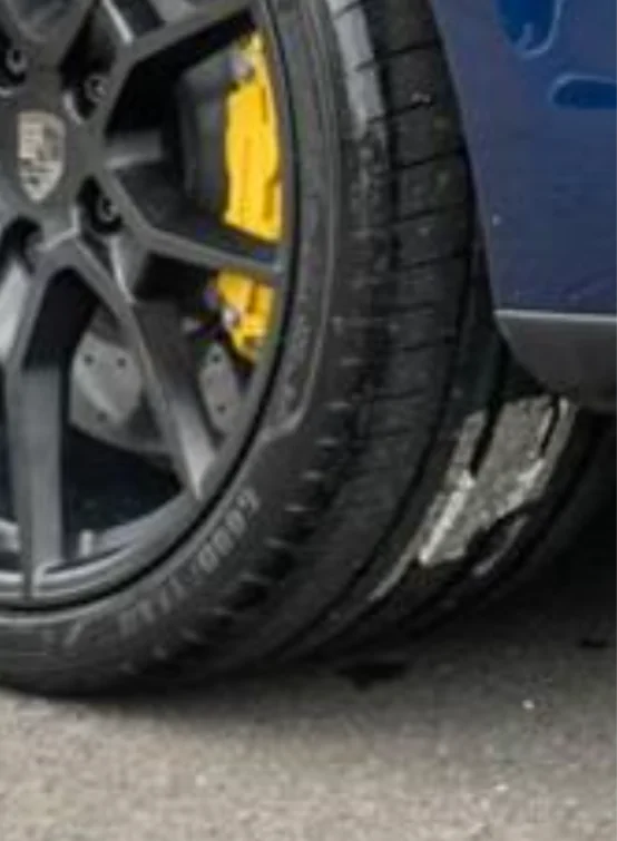 Porsche Taycan OPC adversting Turbo S and hiding red ring of death Screenshot_20260714-143528