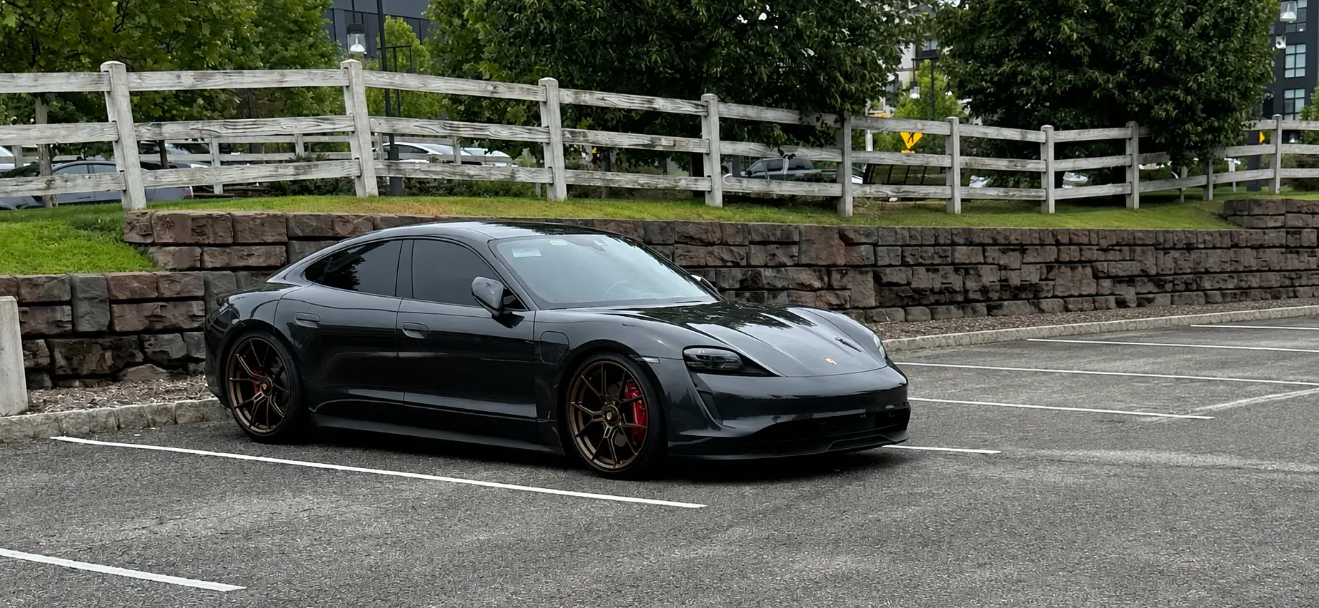 Porsche Taycan VOLCANO GREY Taycan Club 7FB66CCF-8A40-4832-9DEC-7723BBD033C6