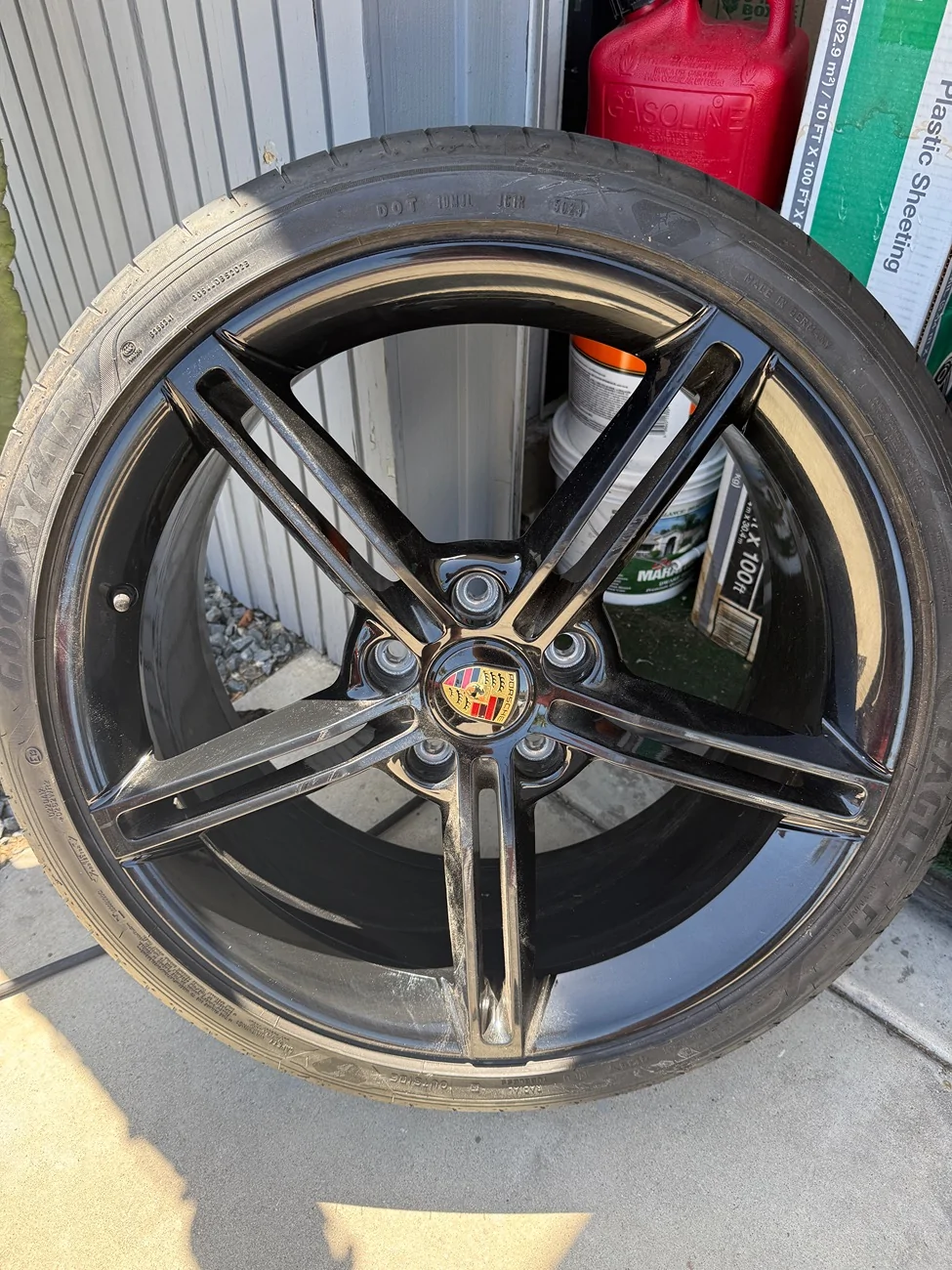 Porsche Taycan Taycan Mission E Wheels - Black IMG_6893