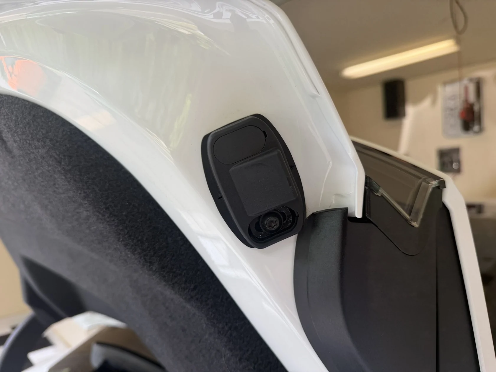 Porsche Taycan Trunk / Tail Lights (mis) alignment - how to adjust IMG_2271