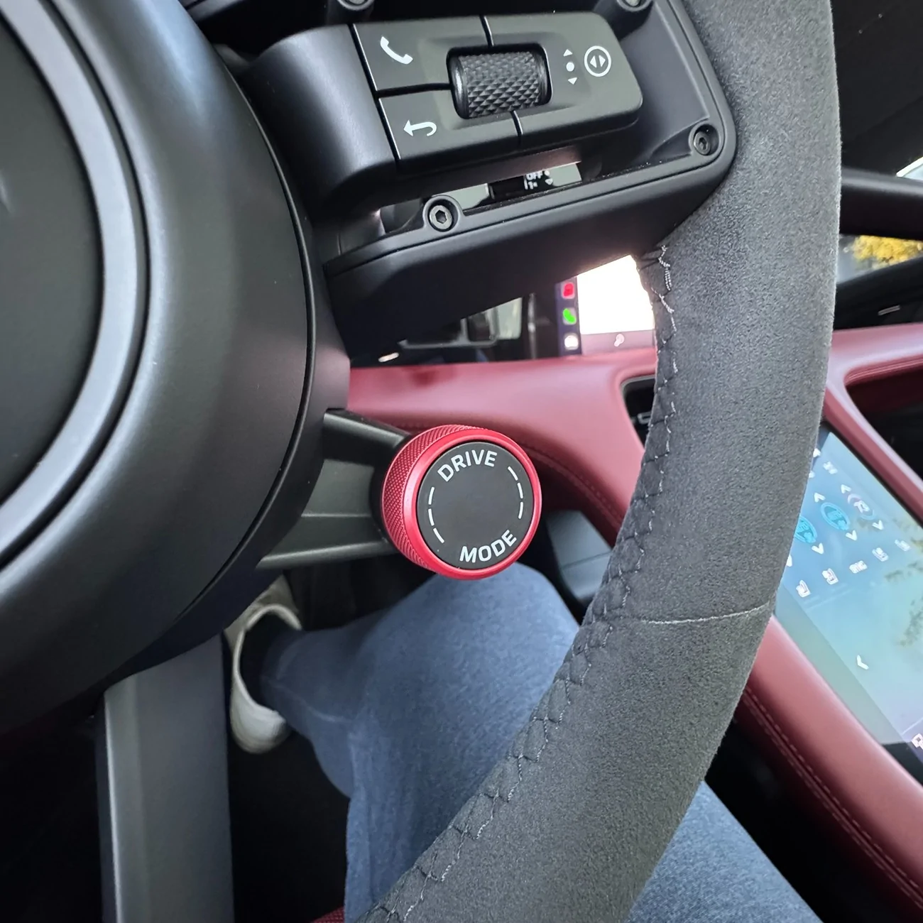Porsche Taycan Installed an RGS aluminum mode selector switch dial in Bordeaux Red 04_after_clos