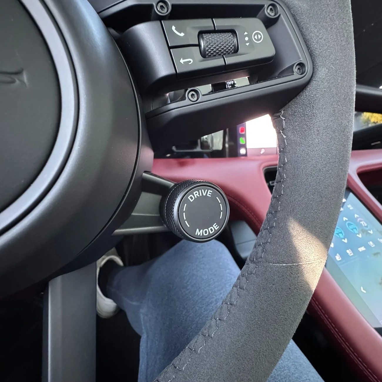 Porsche Taycan Installed an RGS aluminum mode selector switch dial in Bordeaux Red 02_before_clos