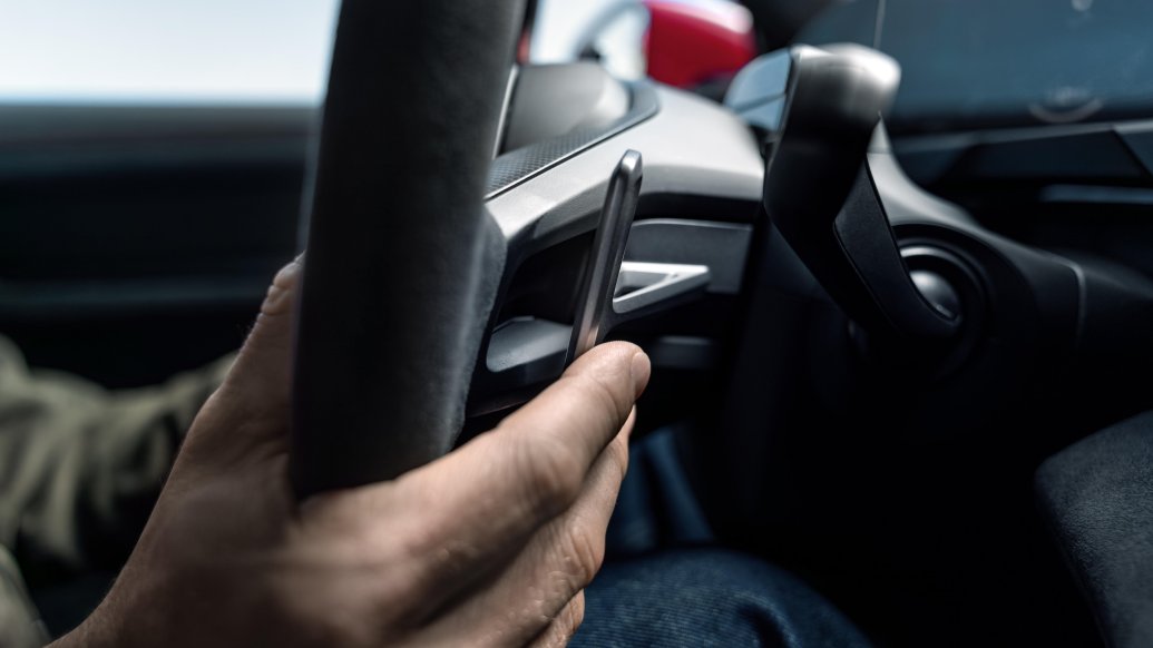 Porsche Taycan Porsche E-Shift: More Explanation & Info thumbnail