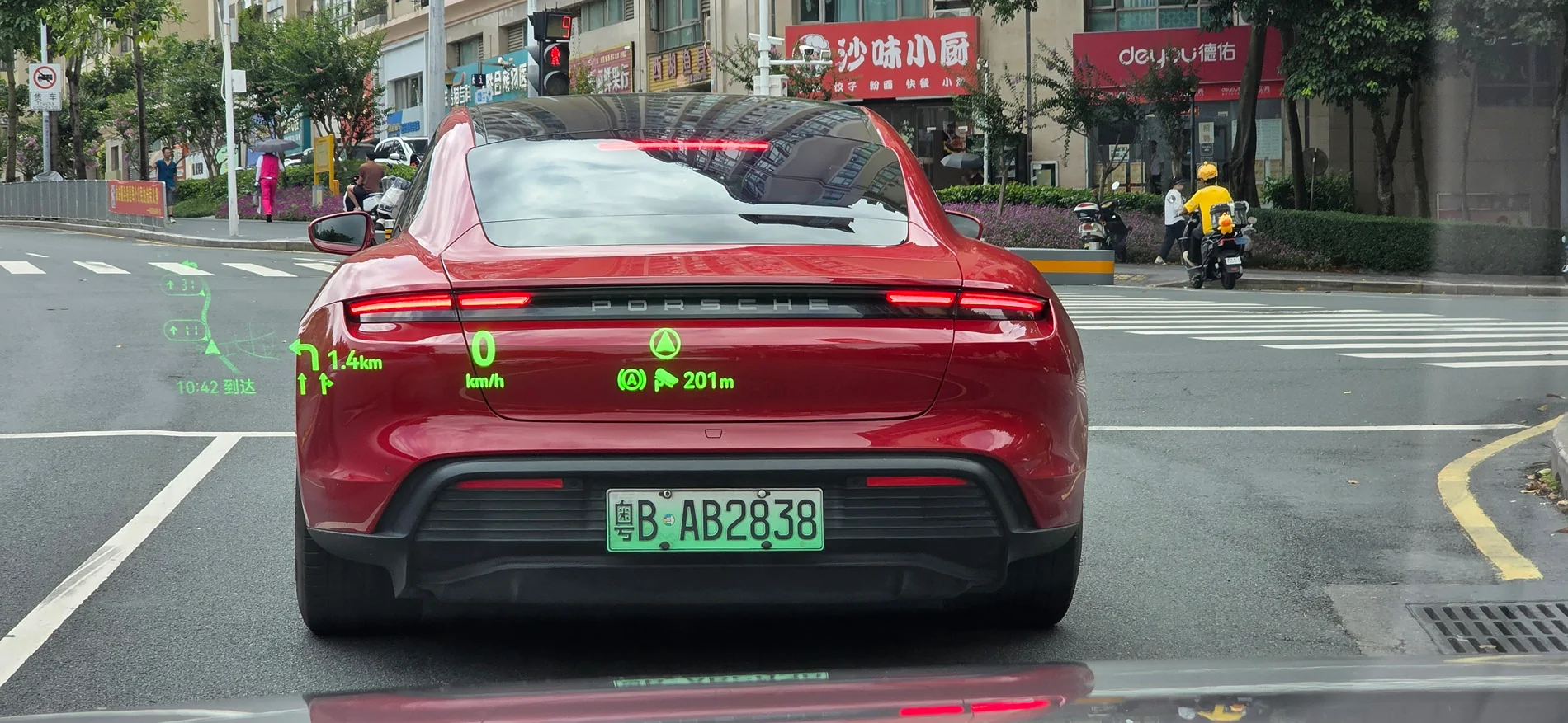 Porsche Taycan Porsche is Toast! A Wake-Up Call From the Streets of Shenzhen... 20260607_103721