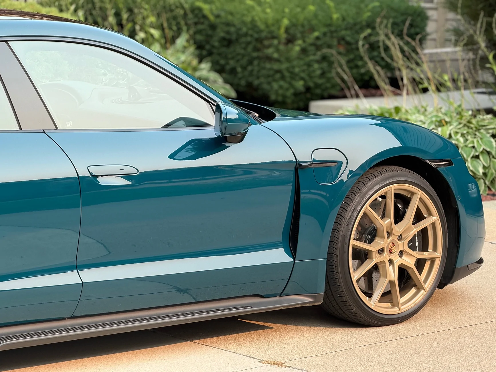 Porsche Taycan New to me wheels: powder coat in Neodyme like color IMG_2706