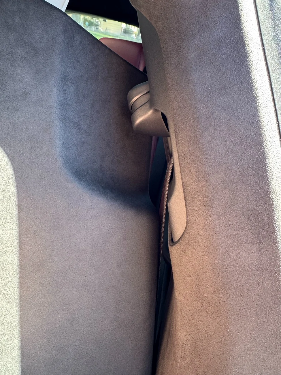 Porsche Taycan Interior B-pillar trim IMG_4321