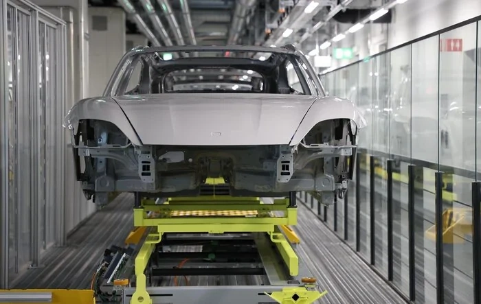 📸  How to Find Your Taycan Production Photo From Assembly Line