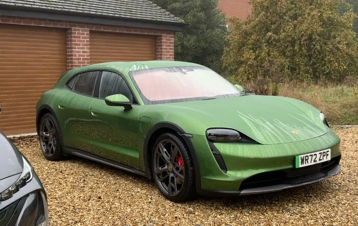 First picture of my Mamba Green Taycan Cross Turismo, finally
