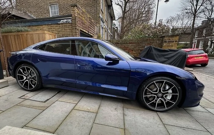 Gentian Blue Taycan Turbo just sneaks into 2022…🎄