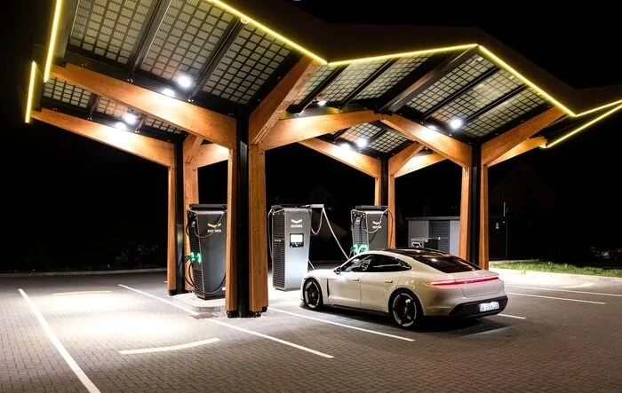 ~4500km EuroTrip in the 2022 Porsche Taycan RWD