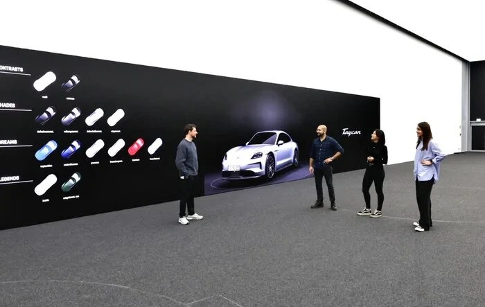 Life-sized in person configurator