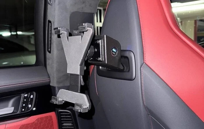 DIY Device Holder & Power Source Project for RSE 9WU factory option (Porsche Rear Seat Entertaiment)