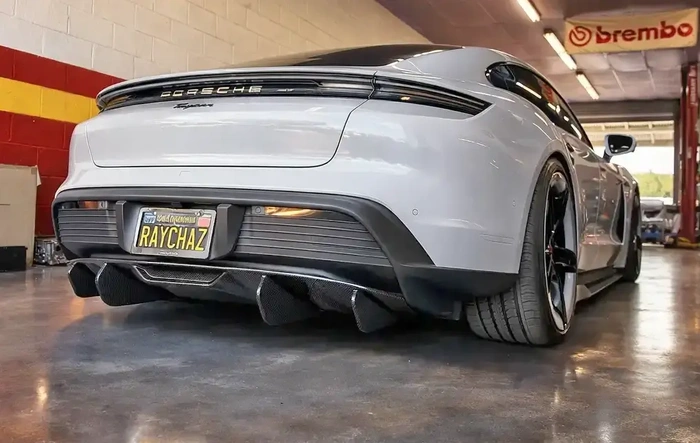 Carbon Fiber Diffuser Installed