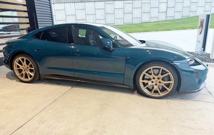 New to me wheels: powder coat in Neodyme like color