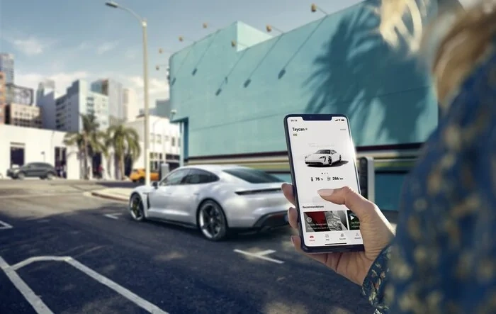 Some reflections on MyPorsche app vs Connect app. What's your experience?