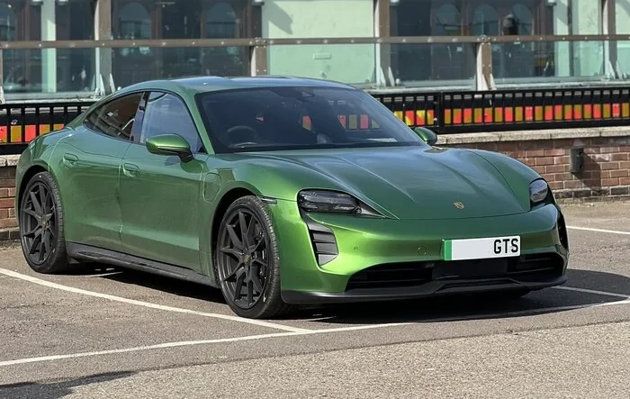 Ladies and gentlemen. The first Taycan GTS picked up